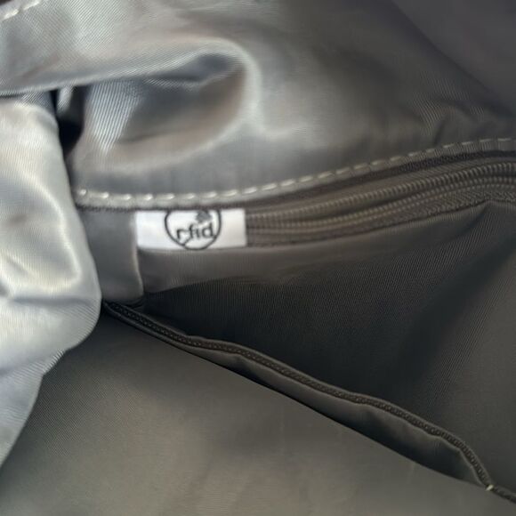 Travelon Anti-theft Classic Gray Crossbody Travel Everyday Bag Multi Pockets - Picture 12 of 16